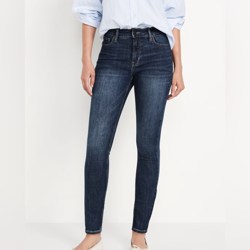 Old Navy Rockstar Super Skinny High Rise Jean